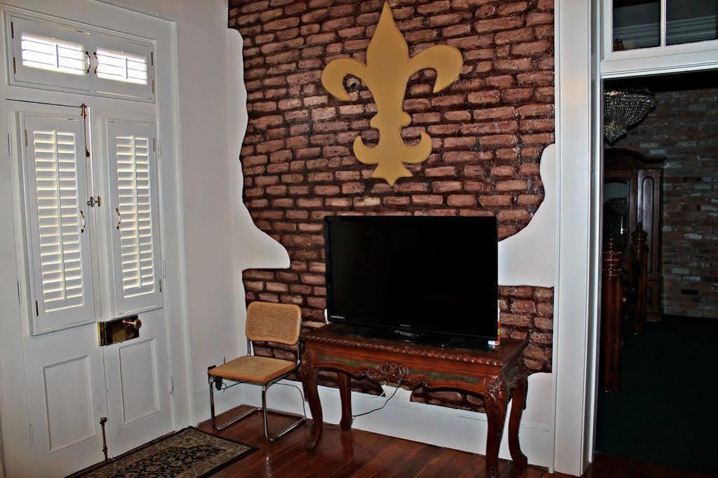 Chateau Orleans New Orleans Exterior photo